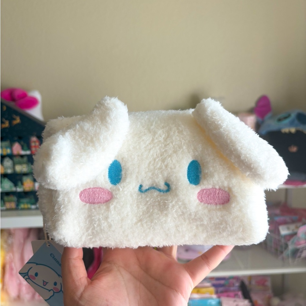 Cinnamoroll Cosmetic Bag
